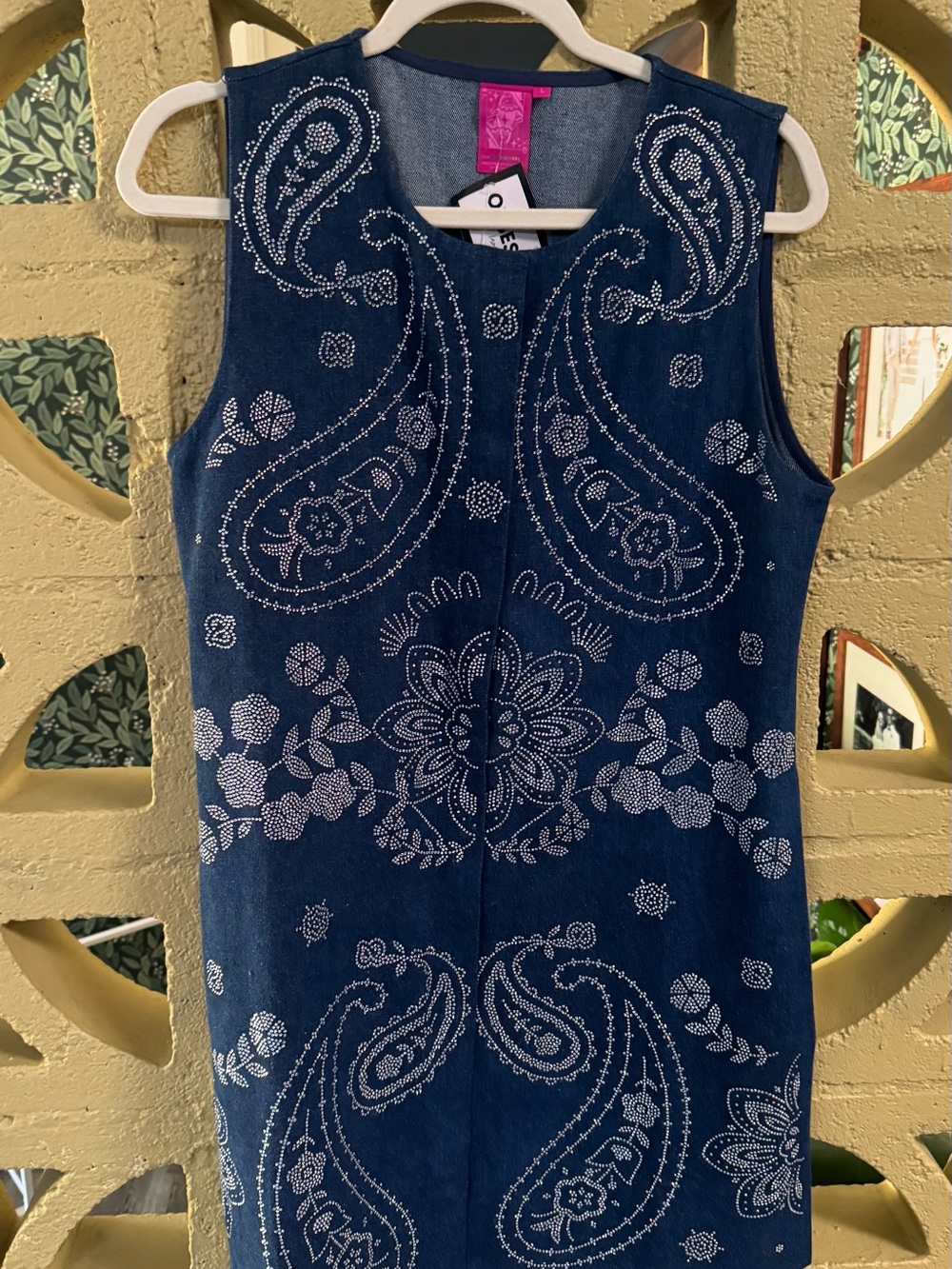 Sleeveless denim Paisley Embroidered Dress Top - QOS - Large - NWT